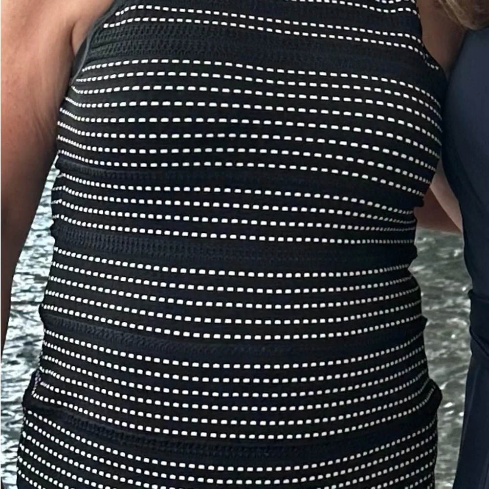 White House Black Market Black and White Dotted Tank Top - Picture 7 of 7